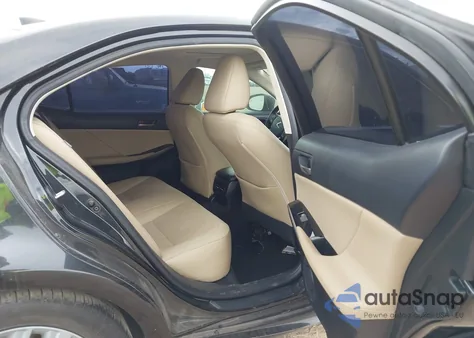 2019 Lexus Is 300 z USA, uszkodzony, nr VIN JTHBA1D22K5094829